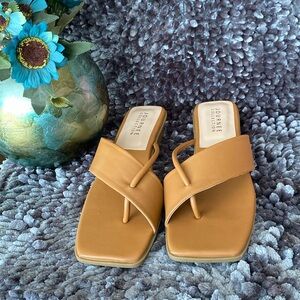 Woman’s Mina Dress Sandals